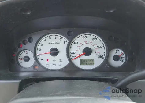 2002 Ford Escape Xlt z USA, uszkodzony, nr VIN 1FMYU03172KE10308